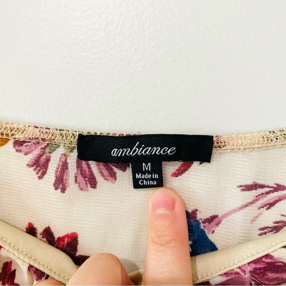 Ambiance Crop Top Medium - Picture 2 of 6